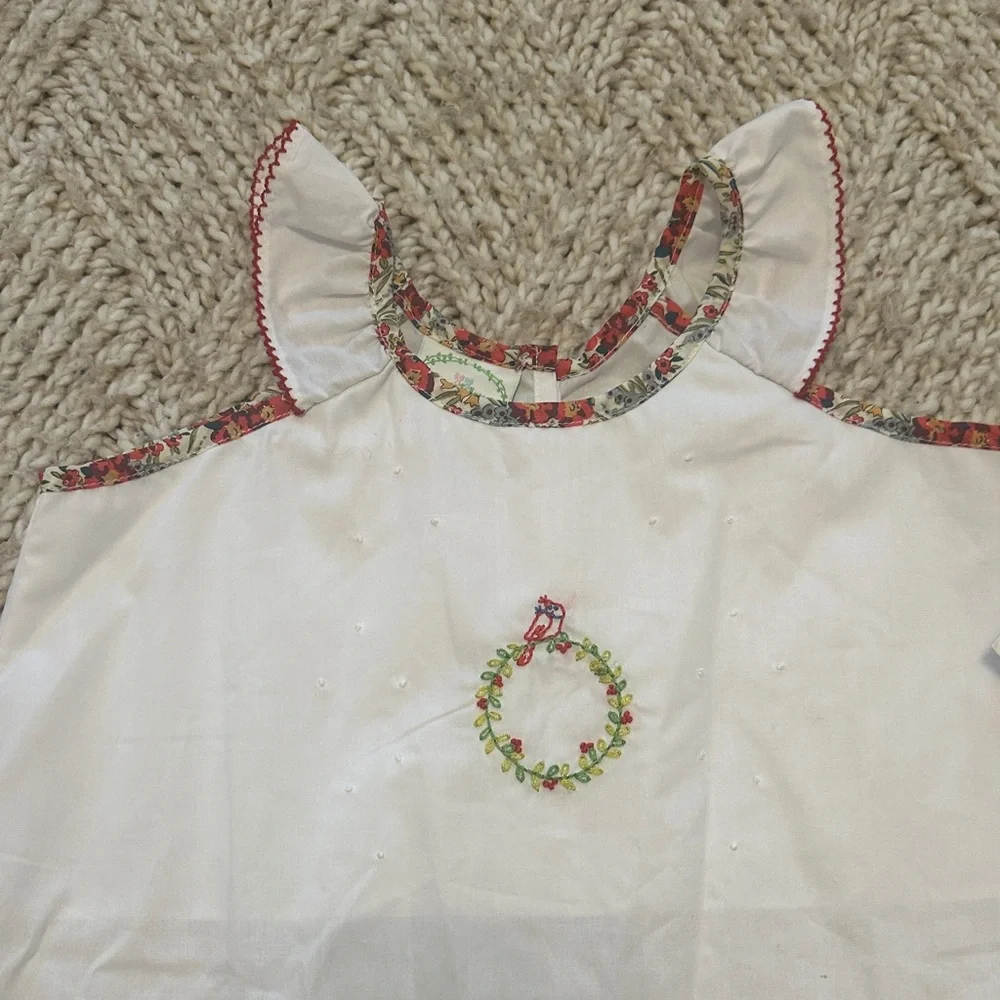 NWT Grace & James white gown with Wreath Embroidery & floral trim 3t